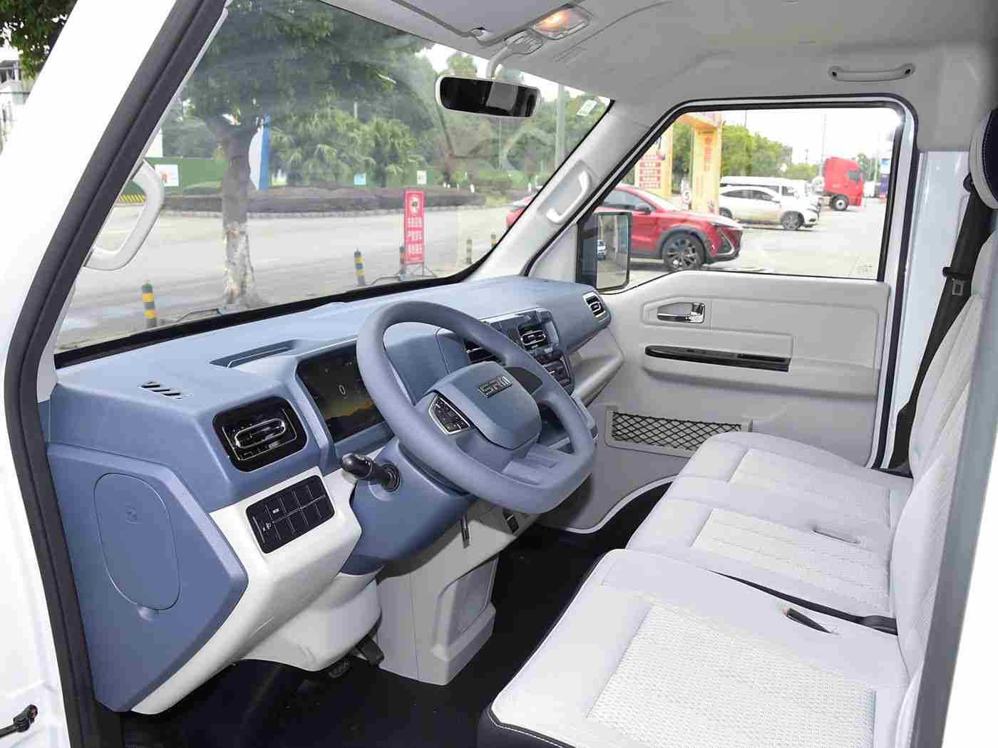 黑人AV,未来绿动,智享非凡之旅-1