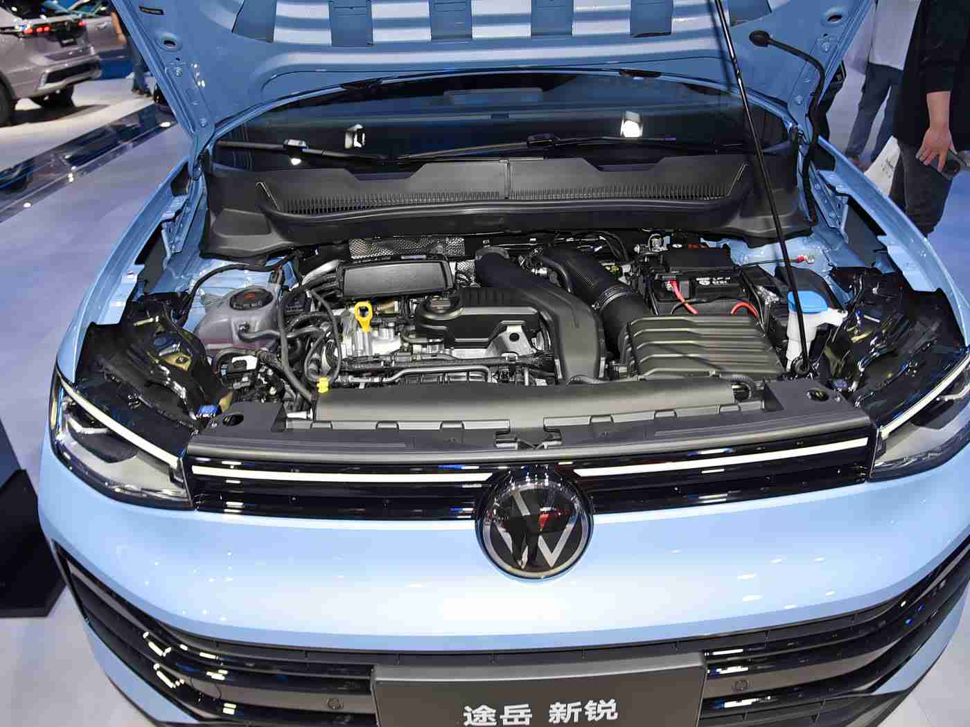 男人桶女人机机,独特设计引领潮流,“男人桶”车型诠释品质与科技魅力-1