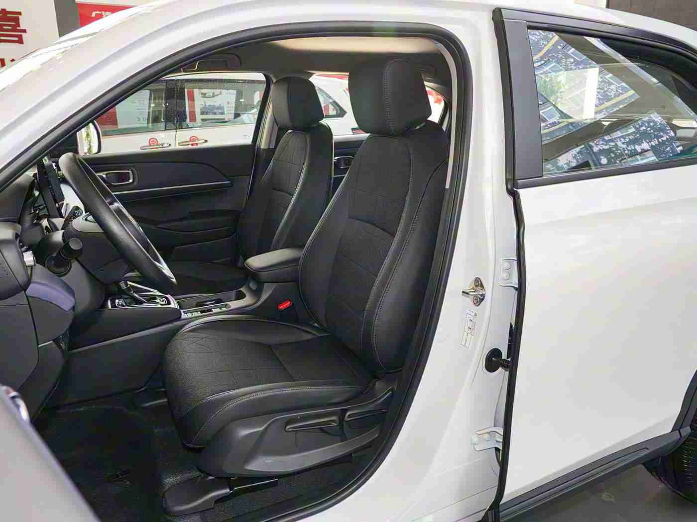 迪丽热巴被操,“迪丽热巴倾心试驾全新豪车，品牌公益行动引关注，奢华品质与科技感并存”-3