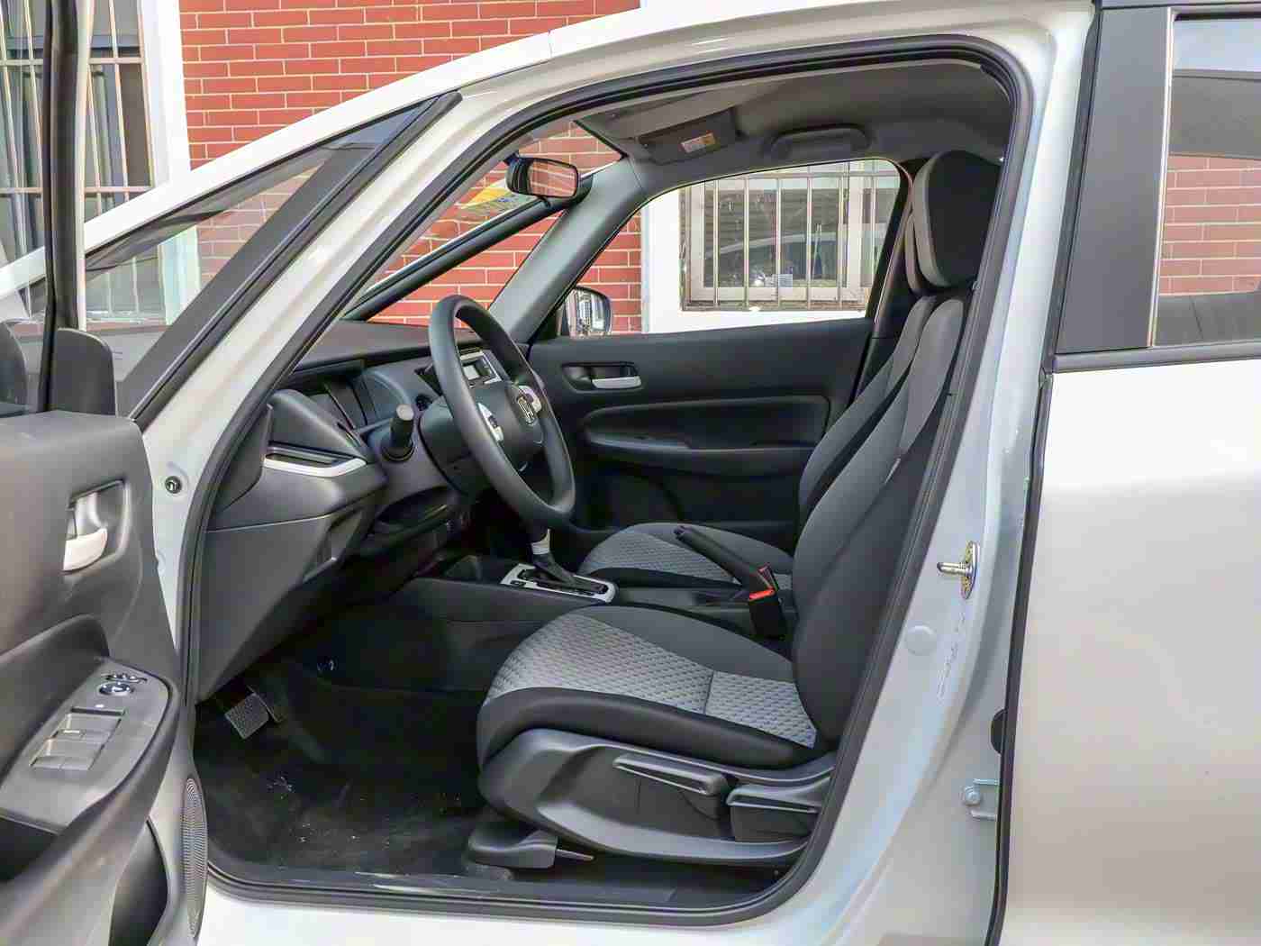 国产成人福利,品质飞跃,创新动力,成人福利再升级,国产汽车新风尚-3