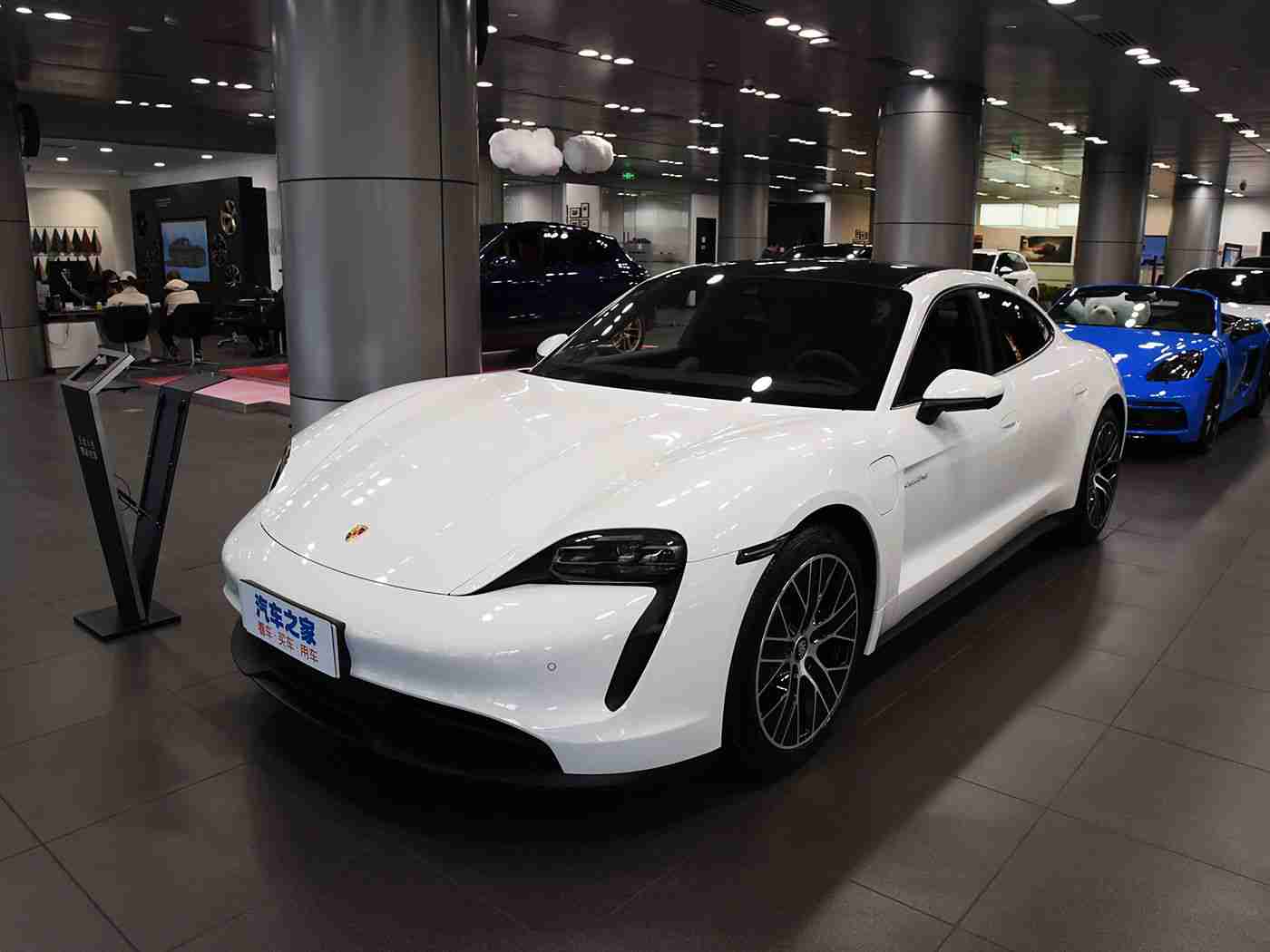 -美好生活,从今日开始,看见更大的世界抖音,新能源汽车与智能驾驶引领潮流，抖音助力汽车行业个性化变革-3