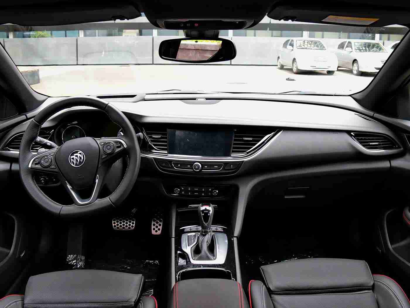 罗宾给乔巴做青春期治疗,汽车创新领航者罗宾推出“青春期治疗”,焕新爱车活力,尊享专业呵护-1