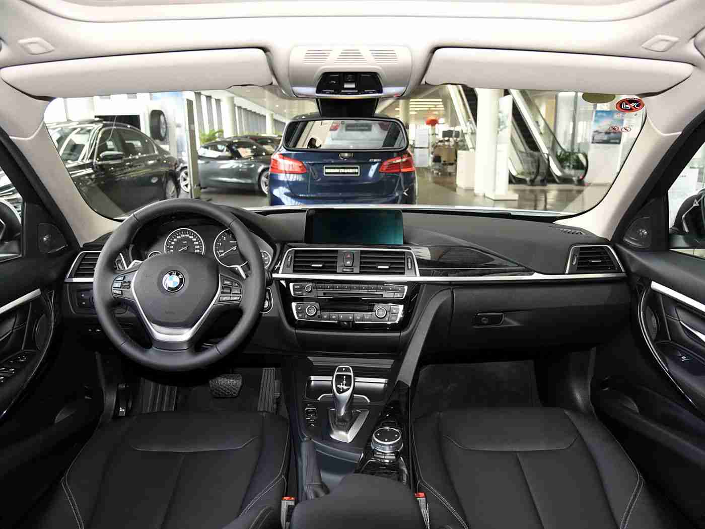 黄色3.03,科技驱动，环保新风尚——10万元内高性价比车型引发热议-3