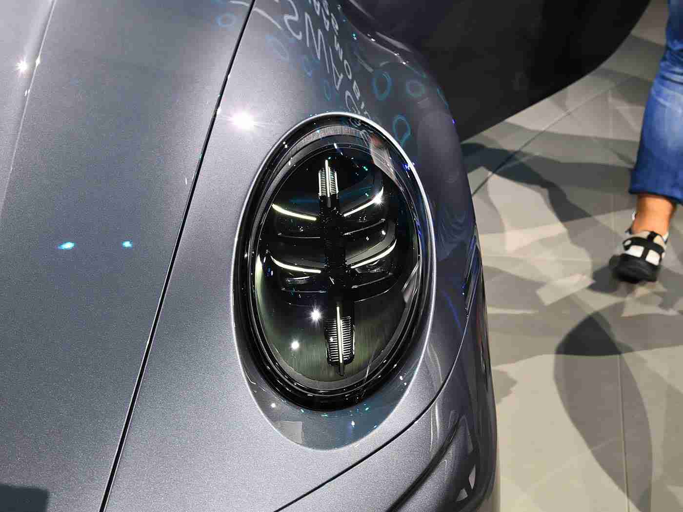 一级毛卡片,自动驾驶新高度，环保节能再升级，智能配置领风骚：引领未来出行新潮流的全新智能汽车震撼上市-2