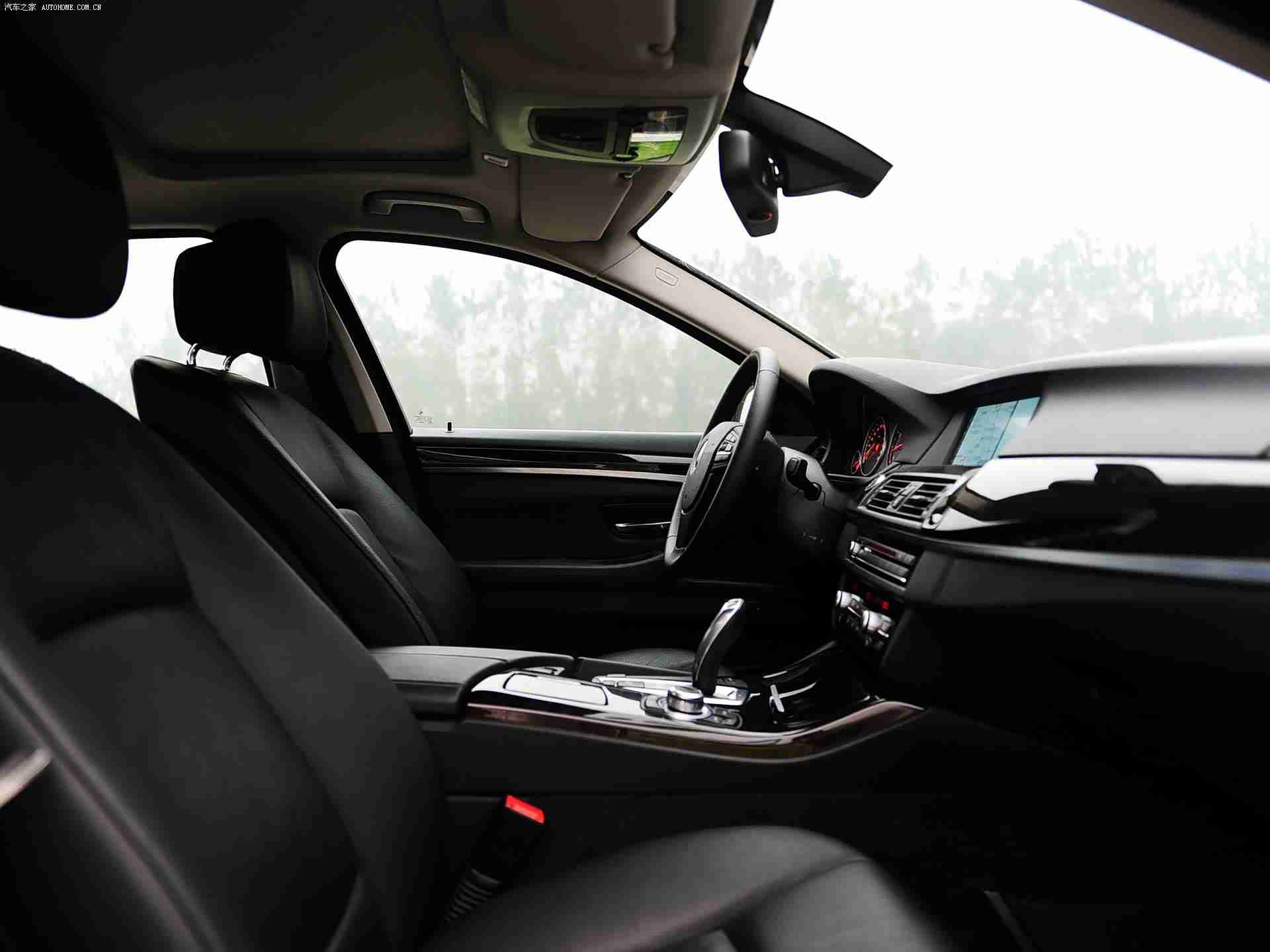 阿娇陈冠希13分49秒无删减,时尚动感外观,豪华内饰配置,阿娇冠希新车型惊艳登场,引领汽车市场新潮流!-3