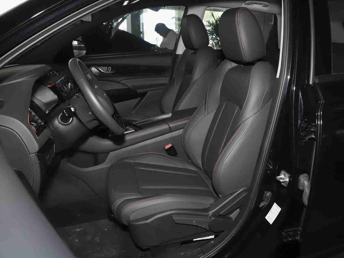 国产乱交,驾驭未来,时尚动力,国产SUV新锐崛起-3