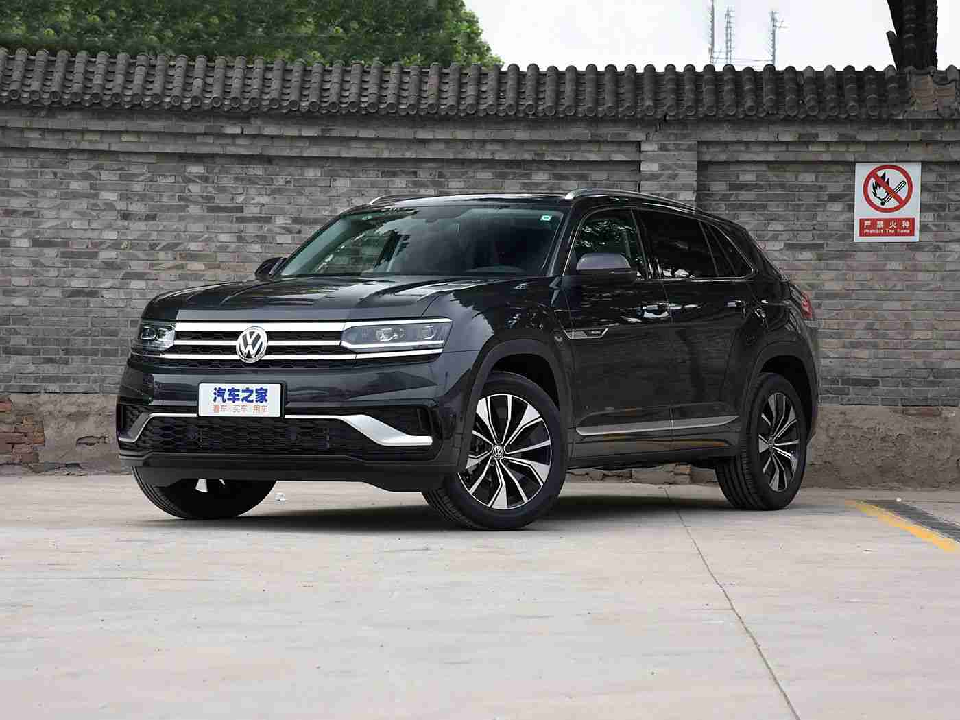 黄色软件在线,智能驾驶新风尚，一站式车载娱乐管家-1