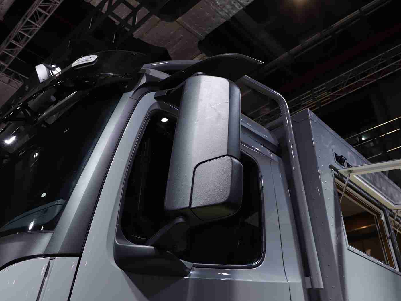 中文成人av,东方美学与未来科技融合，混合动力自动驾驶，“中文成人av”概念车引领未来出行潮流-3