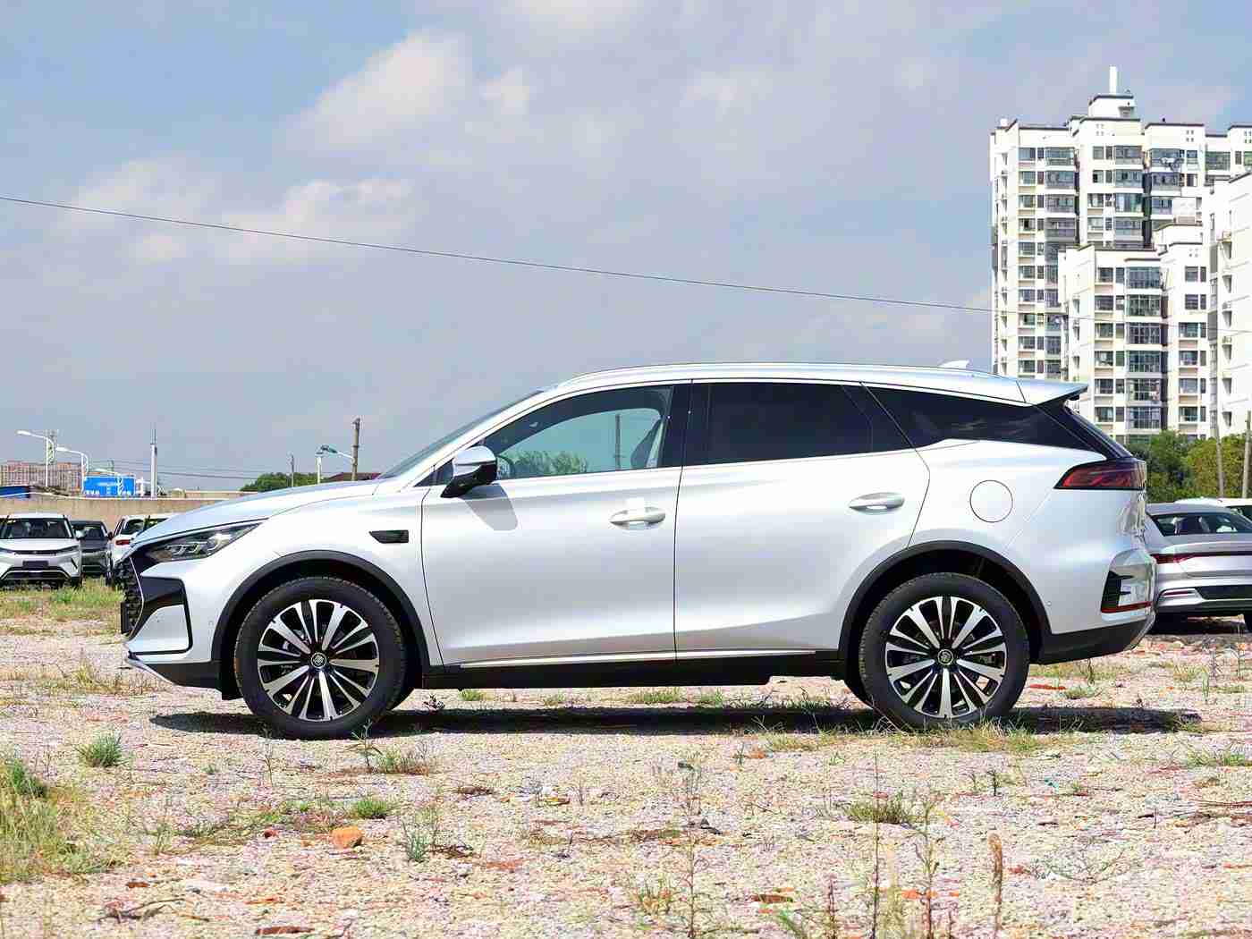 麻花传MDR免费版国语,国产SUV新宠来袭：全新车型惊艳亮相，性能卓越价格亲民，引全球关注-1