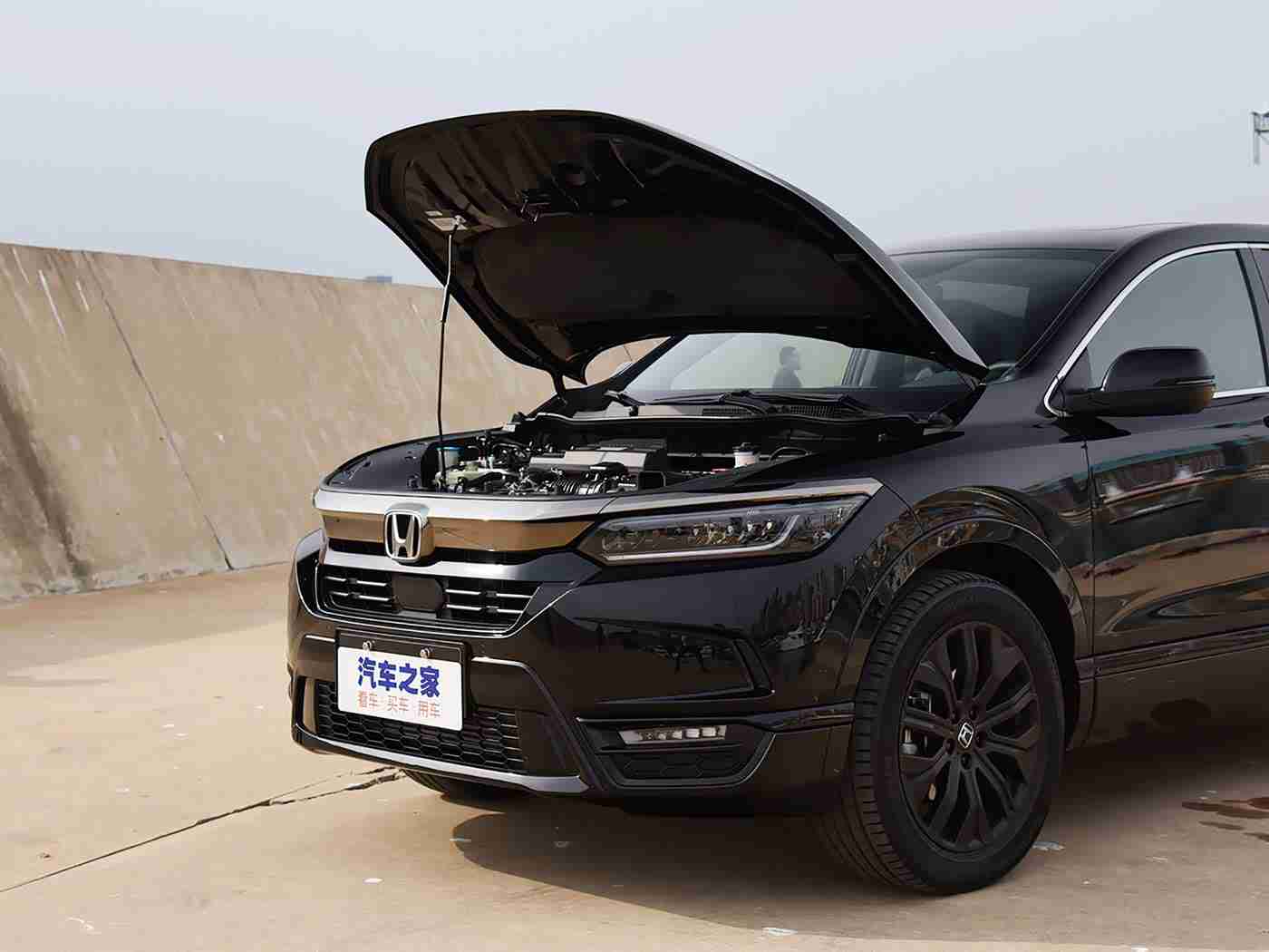 亚洲一区二区三,新能源汽车浪潮下，亚洲三大区域市场动态解析：技术驱动，品牌争霸，购车新选择-3