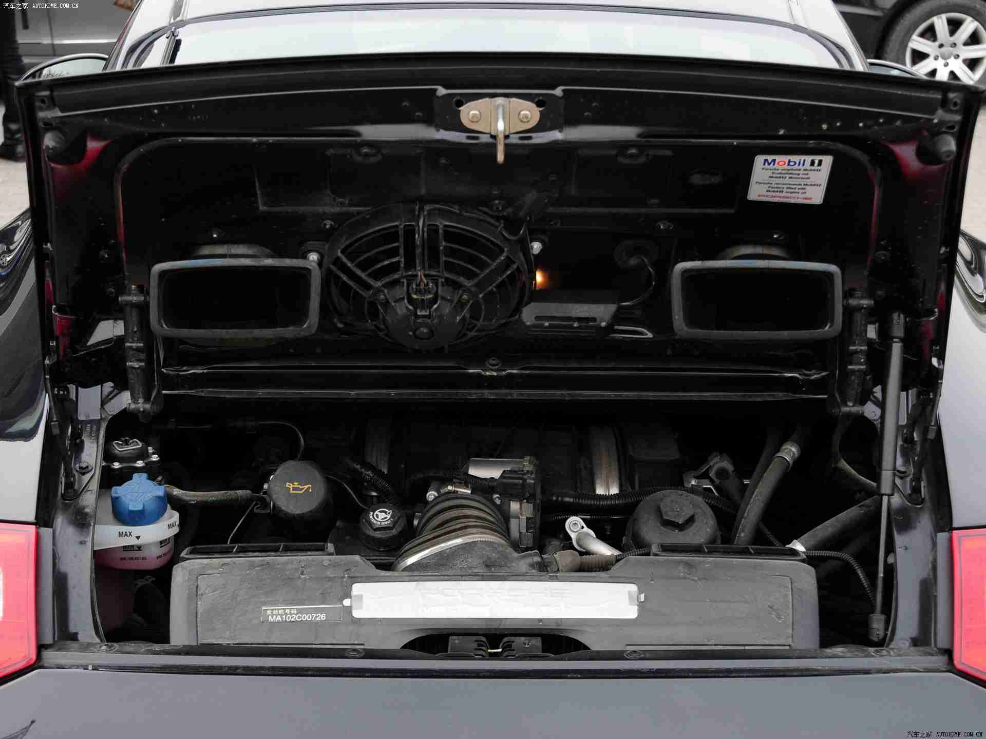 美女搞坤,汽车界新力量：女性领军人物引领行业创新潮流-2