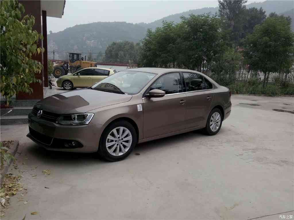 黄色直播软件3.0.3,汽车直播新纪元:互动体验升级,引领行业潮流的直播神器走红-3