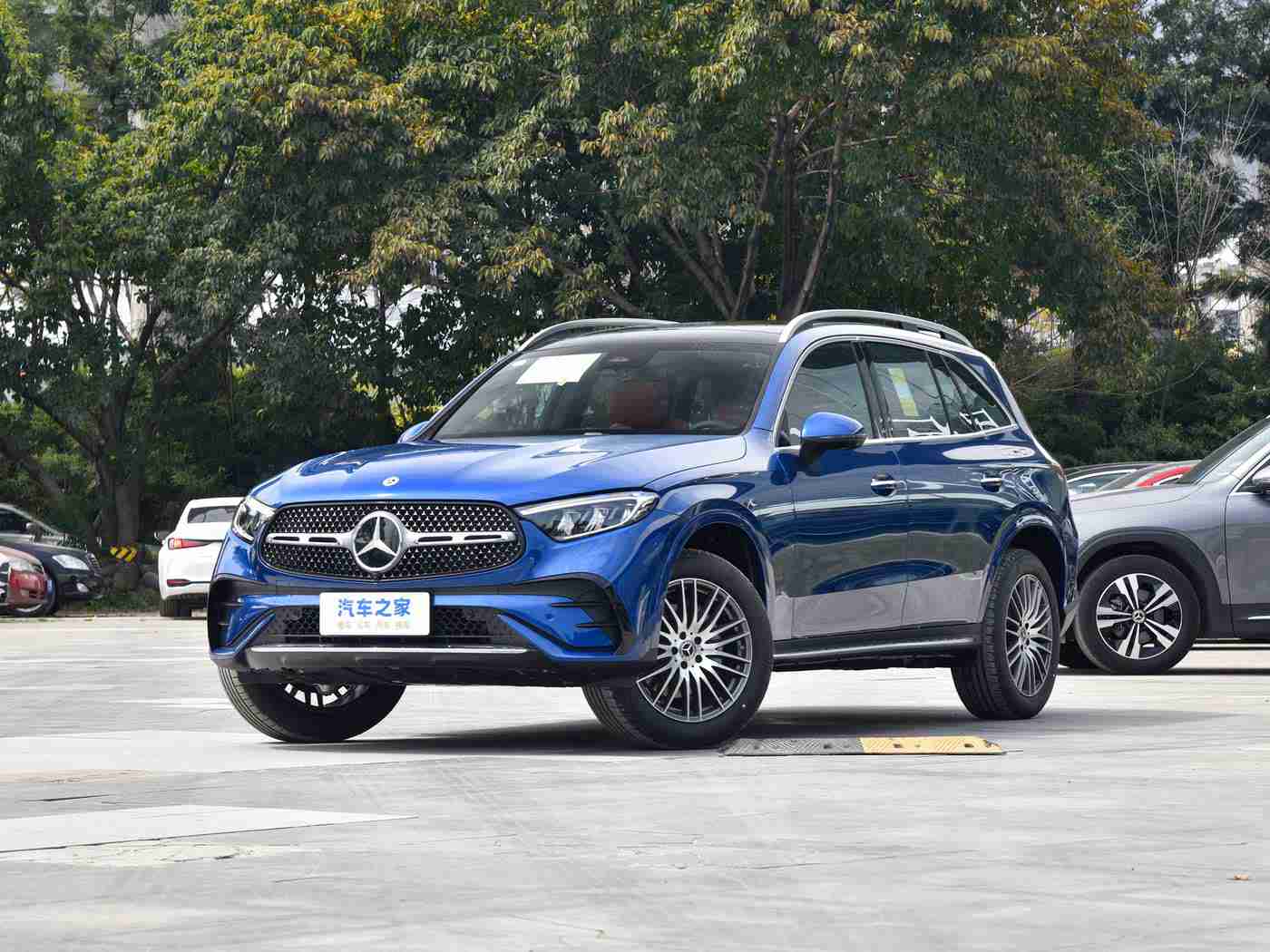 男生机机捅女生机机,“校园停车悲剧：男女生机机碰撞引发安全警钟，交通安全知识再引热议”-3