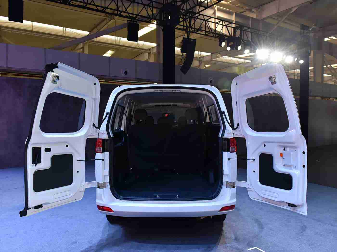 三产区和二产区的区别,汽车双雄竞速，产业协同新纪元-3