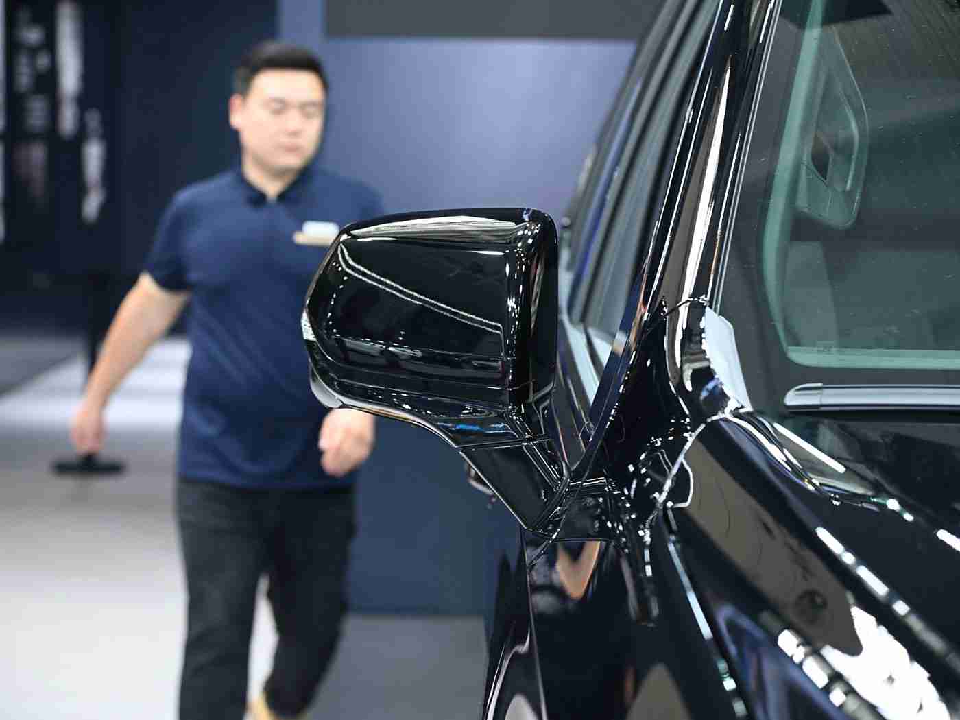 乱伦视频网站,智驱未来，绿行天下：揭秘汽车行业革新浪潮-1