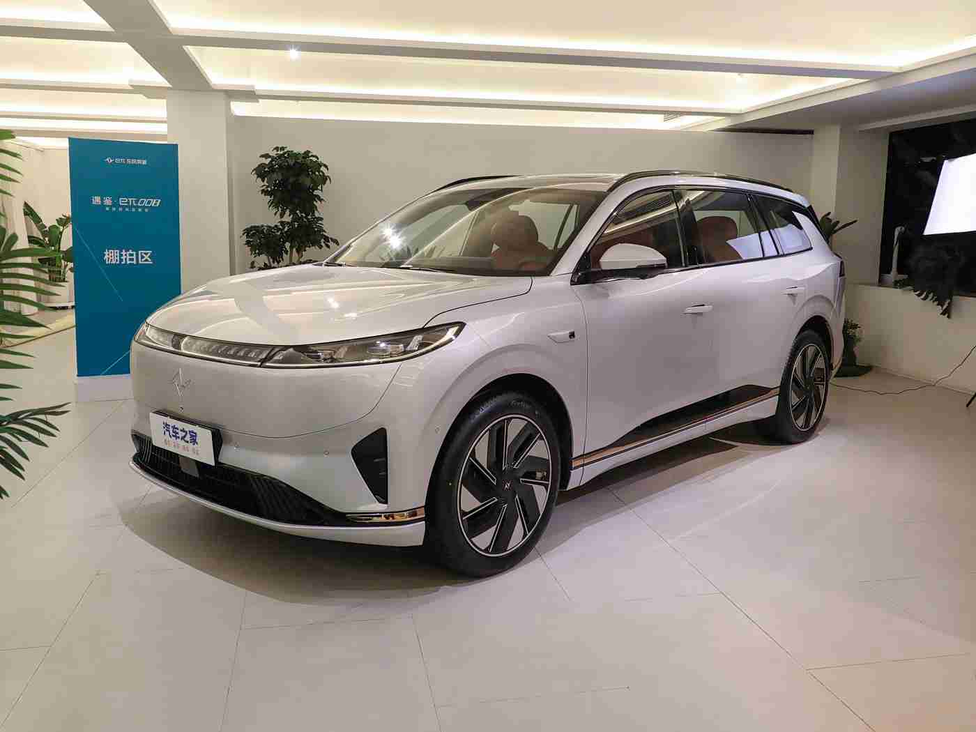 男人桶女人软件,“智能服务显人性，绿色出行安全行——创新汽车软件引领用车新体验”-1