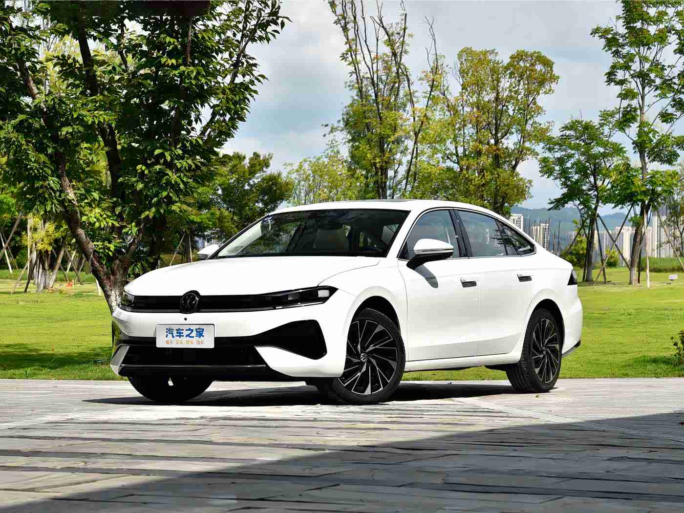 丈夫旁观娇妻3p,我国创新汽车震撼来袭：人性化设计打造温馨驾驶新体验-1