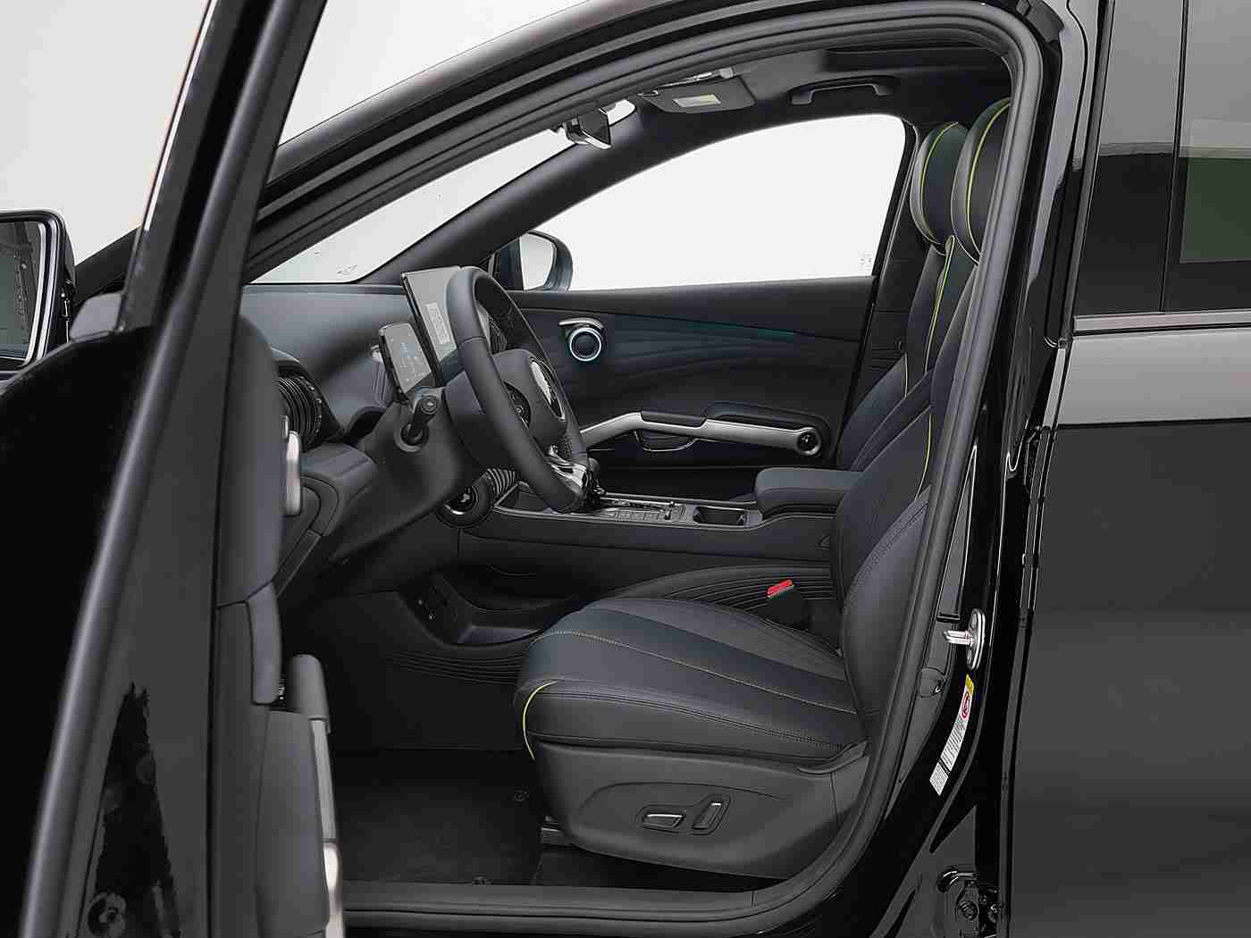 淫秽软件,汽车应用创新引领变革,"淫秽软件"走红引发行业关注与思考-1