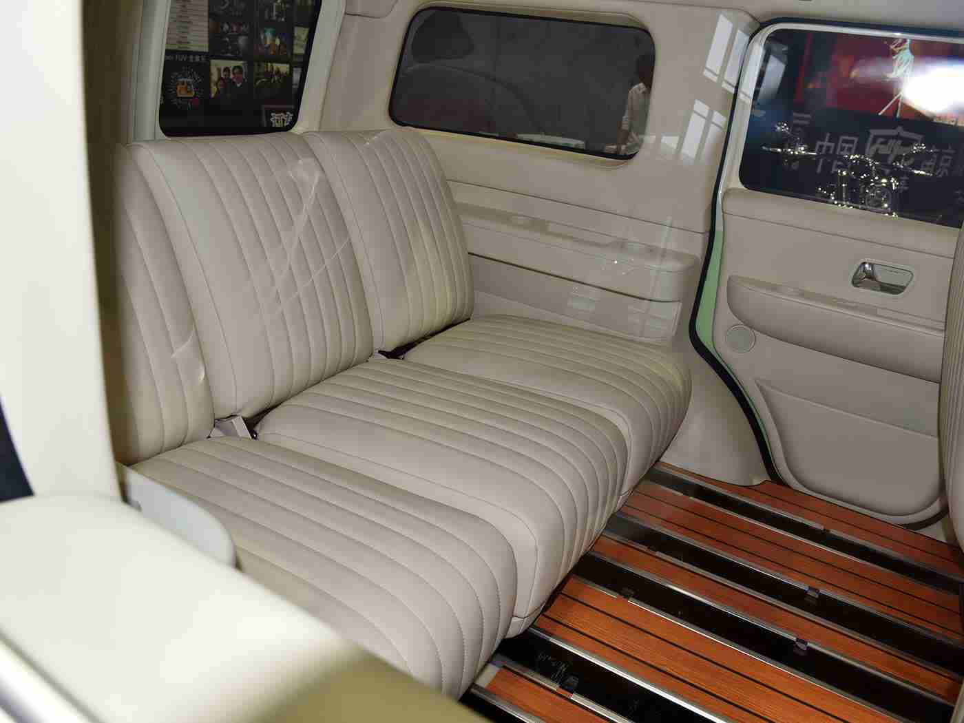 色黄软件,智能车载系统助力汽车安全升级,色黄软件引领出行便利新篇章-4