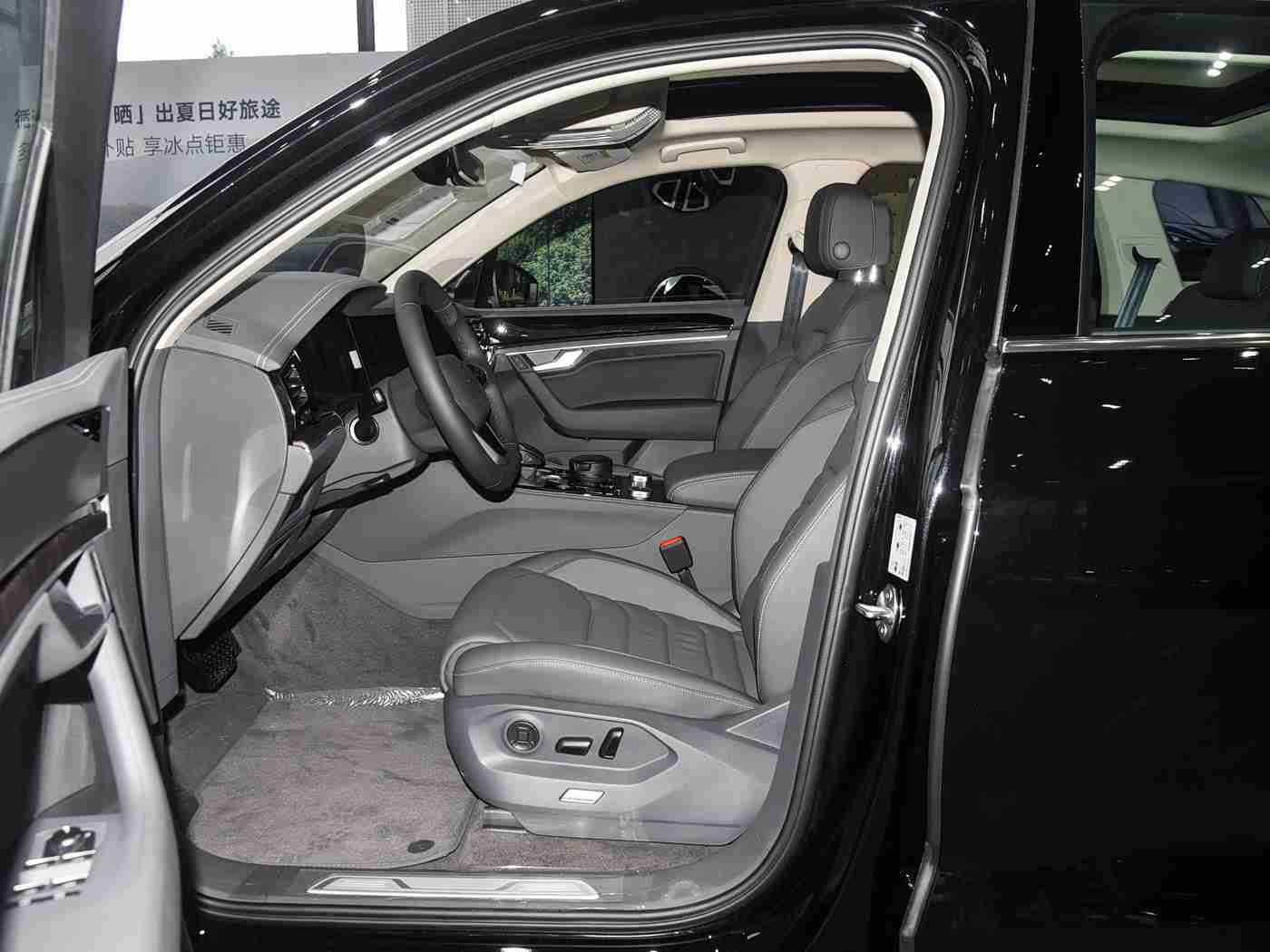 黄色软件3.0下载,智能驾驶新篇章,汽车品牌升级发布全新辅助系统,体验革命性驾驶革新-1