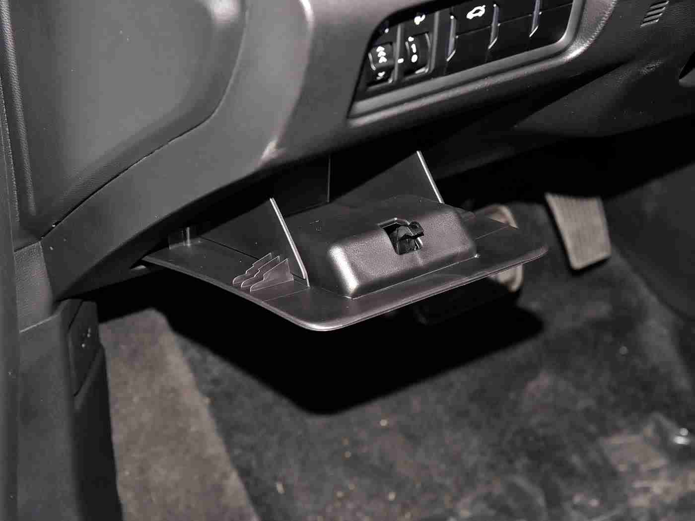 岛国一区二区,我国汽车品牌在海外市场大放异彩，岛国市场销量飙升，引领行业新趋势-4