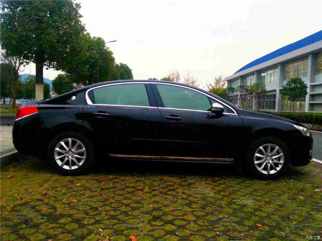 草莓丝瓜,“前沿科技引领未来潮流：全新概念车亮相，开启汽车市场新篇章！”-1