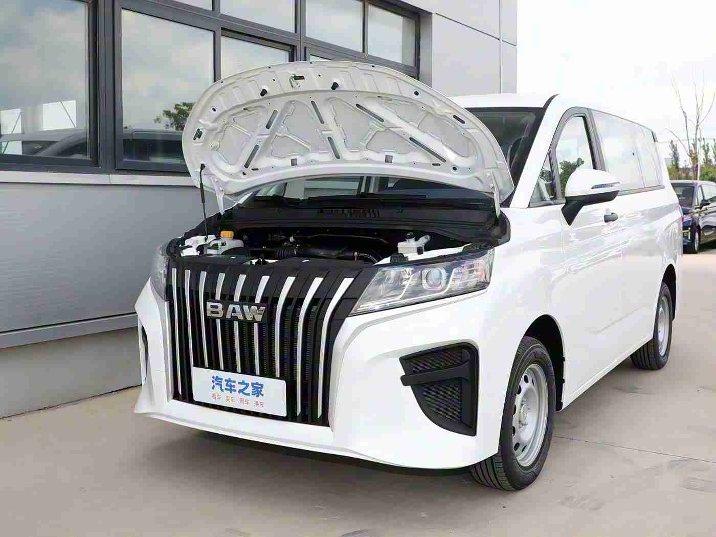 打扑克不盖被子,“创新设计，节能环保，智能科技——某品牌全新SUV车型引领潮流，满足消费者多元化需求”-3