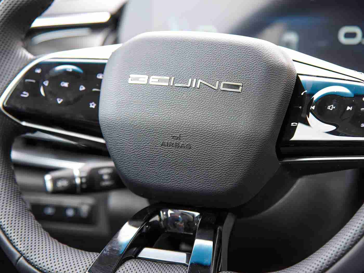 911爆料,豪华品牌新车型首曝：颠覆设计，性能卓越，明年上市引期待-4