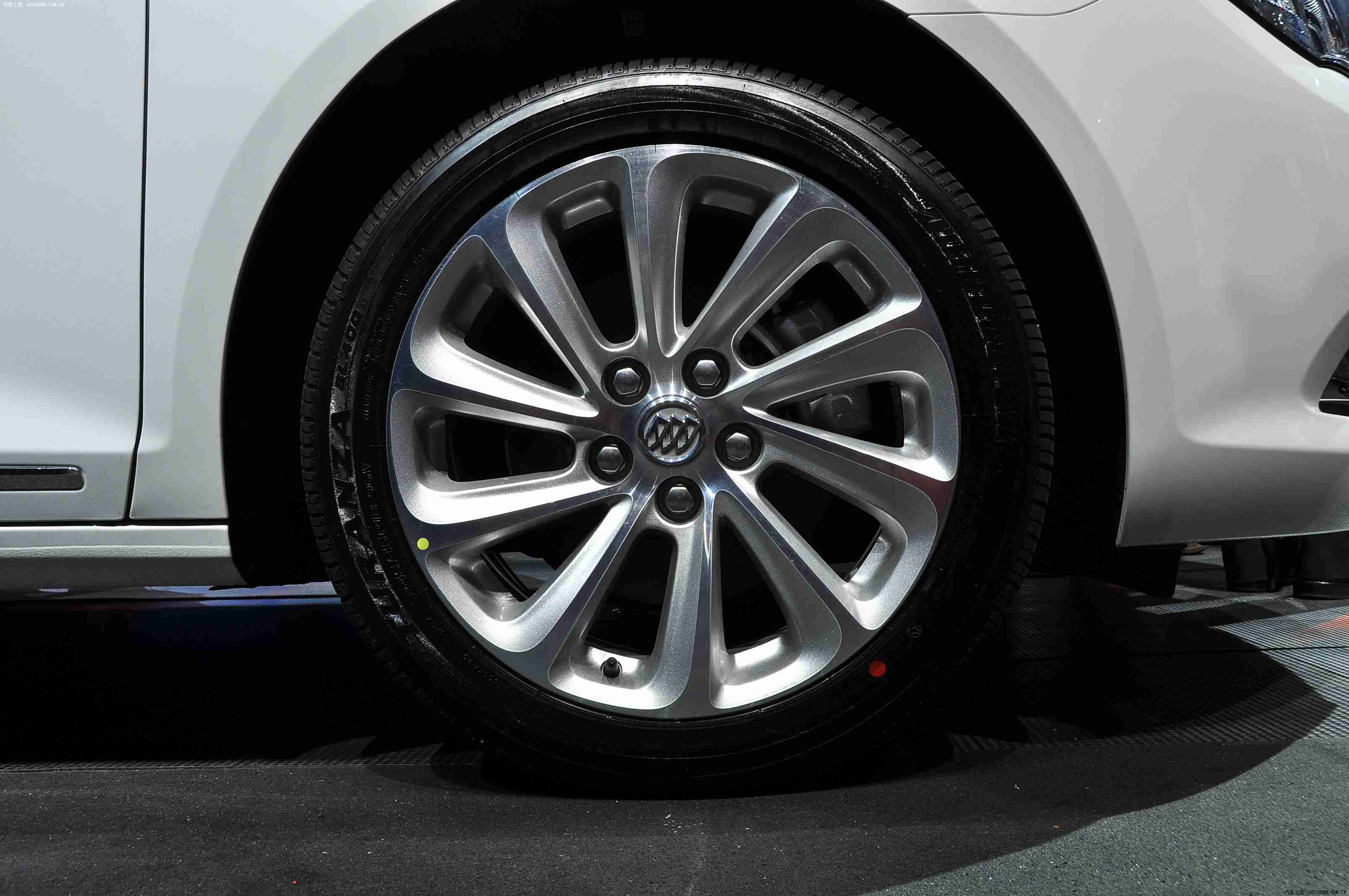 男人捅女人软件,智能守护,安全同行,汽车未来启航-2