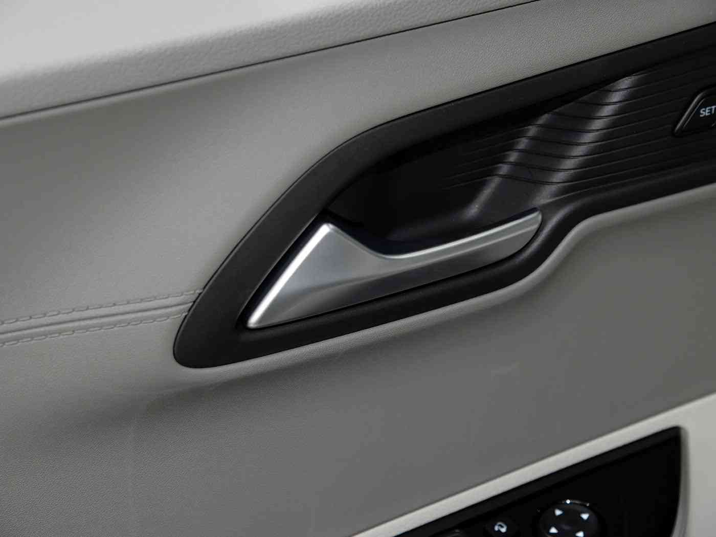 黄色软件app3.0.3,智能驾驶新纪元,全方位辅助助力车主无忧出行-1