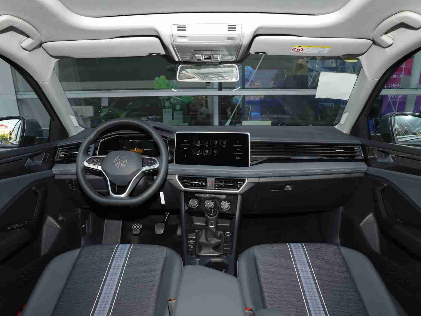 黄色成人网站入口,全新车型惊艳亮相，智能系统引领科技潮流，人性化设计打造舒适驾驶体验-1