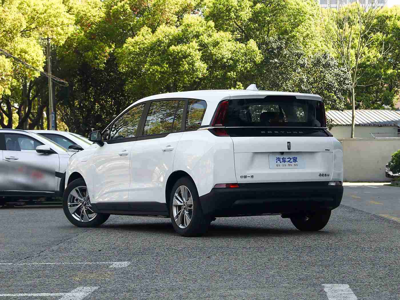 黄色应用软件下载,智能车载娱乐新宠，“黄色应用软件下载”助力驾驶生活更精彩-3