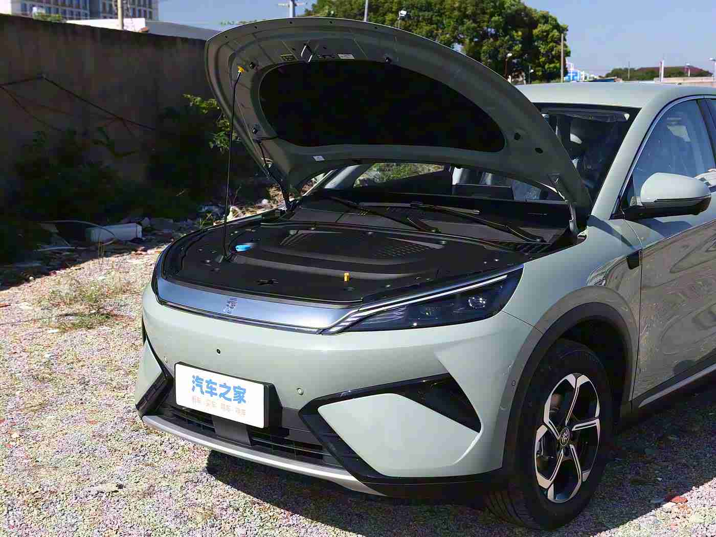 天天操夜操,新能源汽车翘楚，天天操夜操引领绿色出行新风尚-1