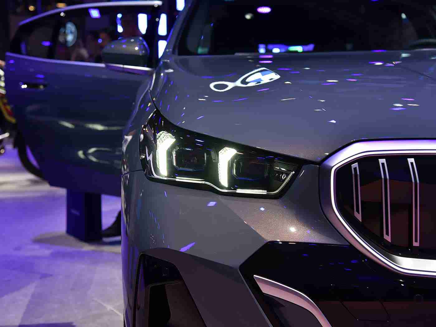 国产成人激情,激情驾驭,国产SUV新篇章-1