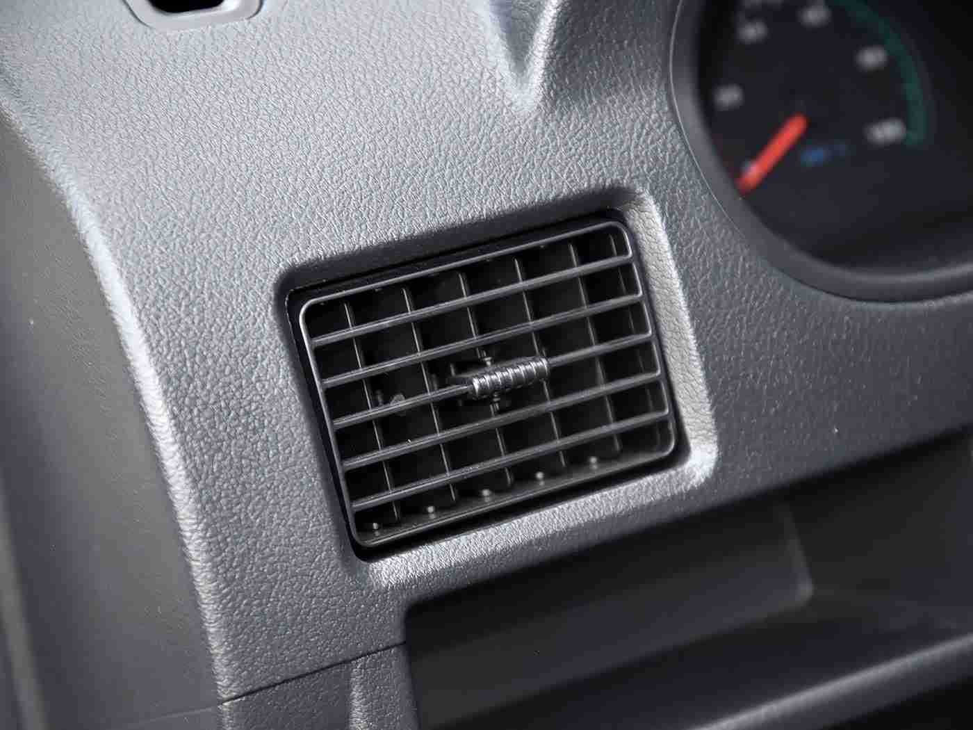 天天射天天,新能源汽车市场风头正劲，创新技术助力绿色出行，天天射天天引领行业新潮流-4