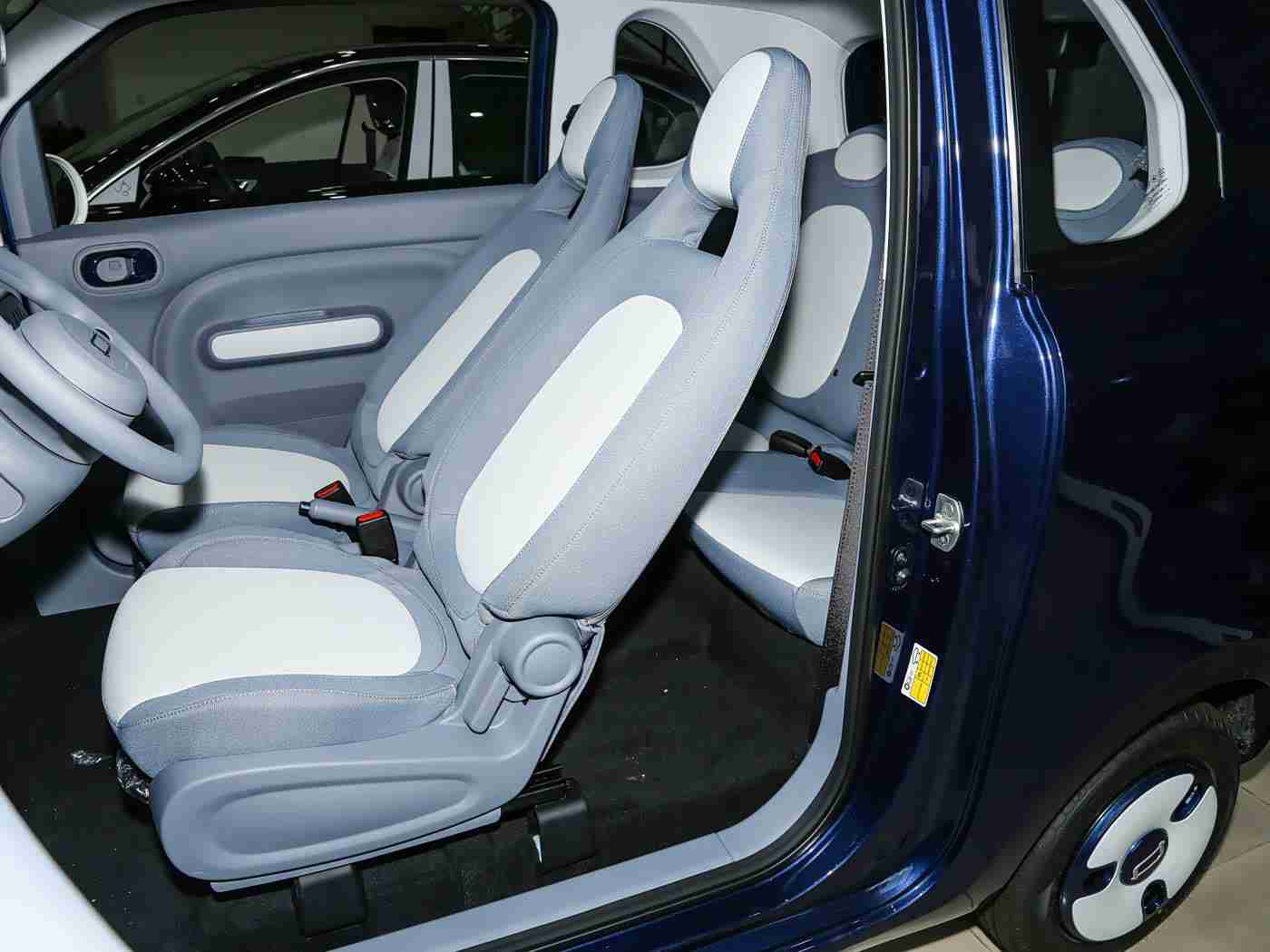 男人网站,“科技动感驾驭未来，全能SUV魅力非凡，尽享驾驶盛宴”-2