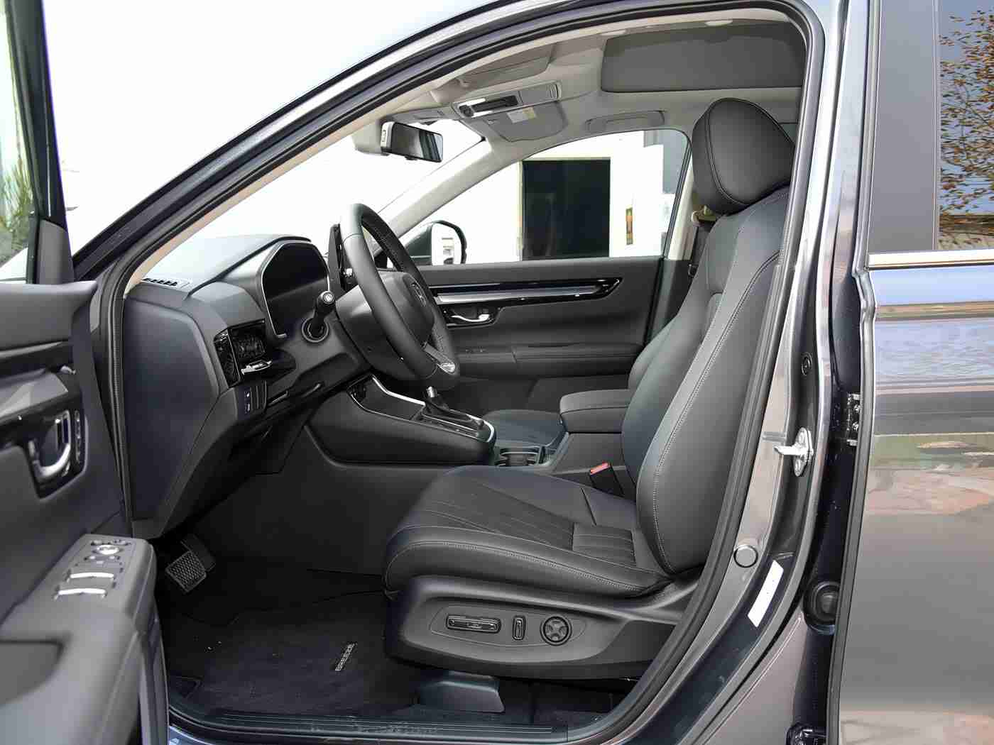 日本韩国一区二区,“跨界风潮来袭，某品牌SUV引领全球市场新潮流”-2