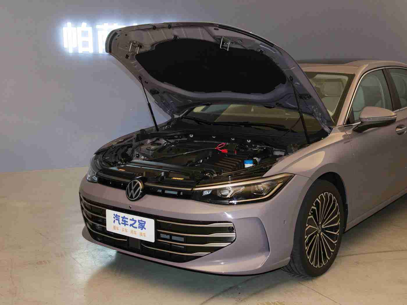 榴莲视频污,榴莲灵感启航，智能科技领航，跨界设计领跑新潮流-2