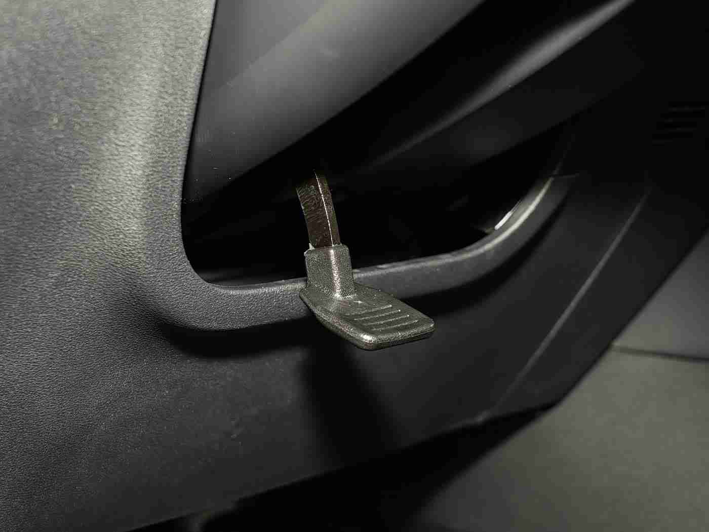 日操夜操,汽车：日以继夜挑战极限，科技助力出行便利新篇章-5