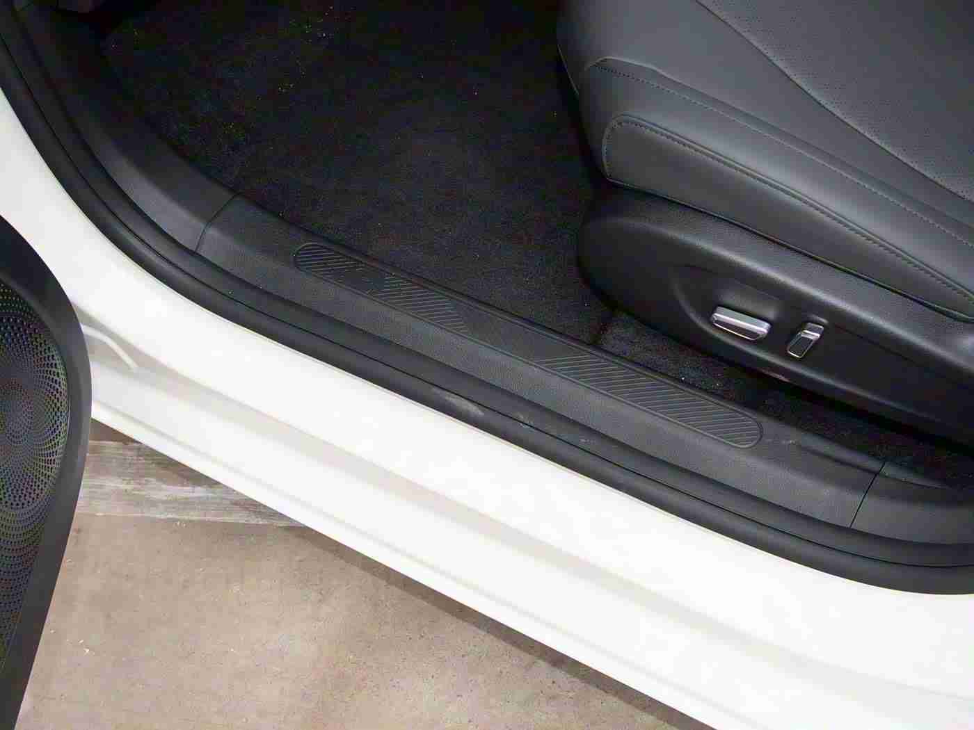 成人软件导航,新能源汽车市场火爆，成人软件导航助消费者明智选车-5