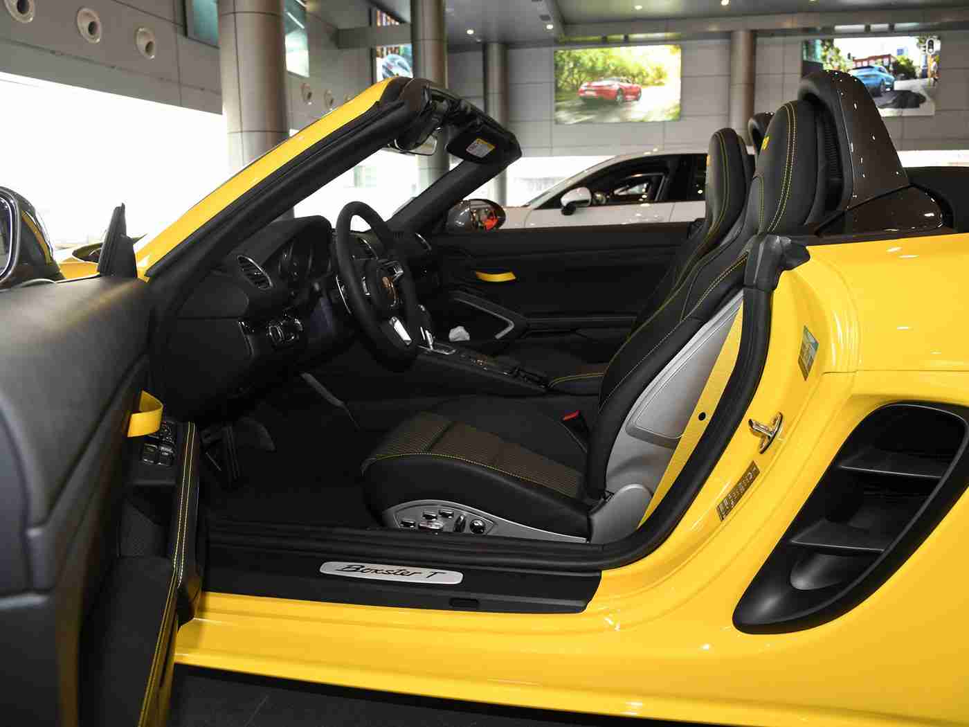 免费 成人东京热app,汽车新体验，智慧出行新篇章-1