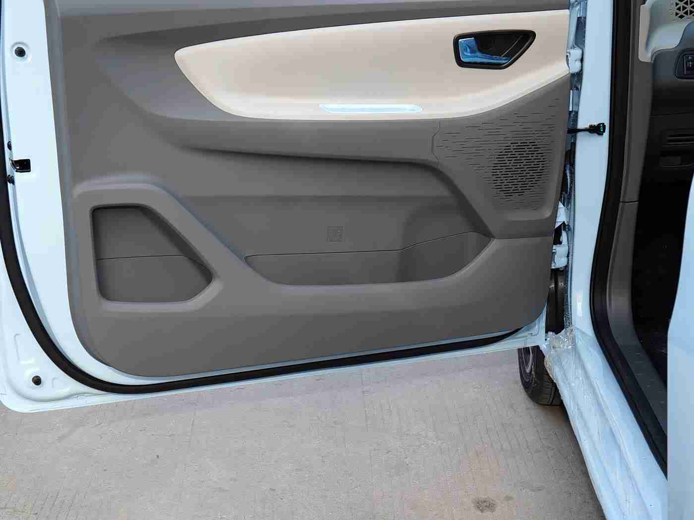 婷婷综合,时尚驾驭，智能领航，未来出行新境界-2