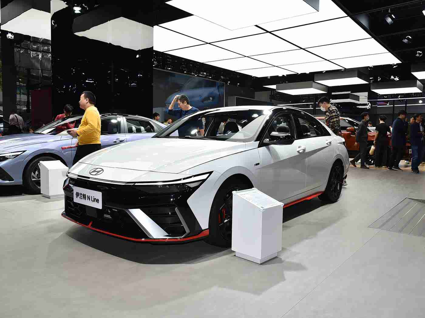 丰满少妇凹凸BBBB是合法的吗,“独特设计高性能,丰满少妇车型合法上市,市场前景备受期待!”-3