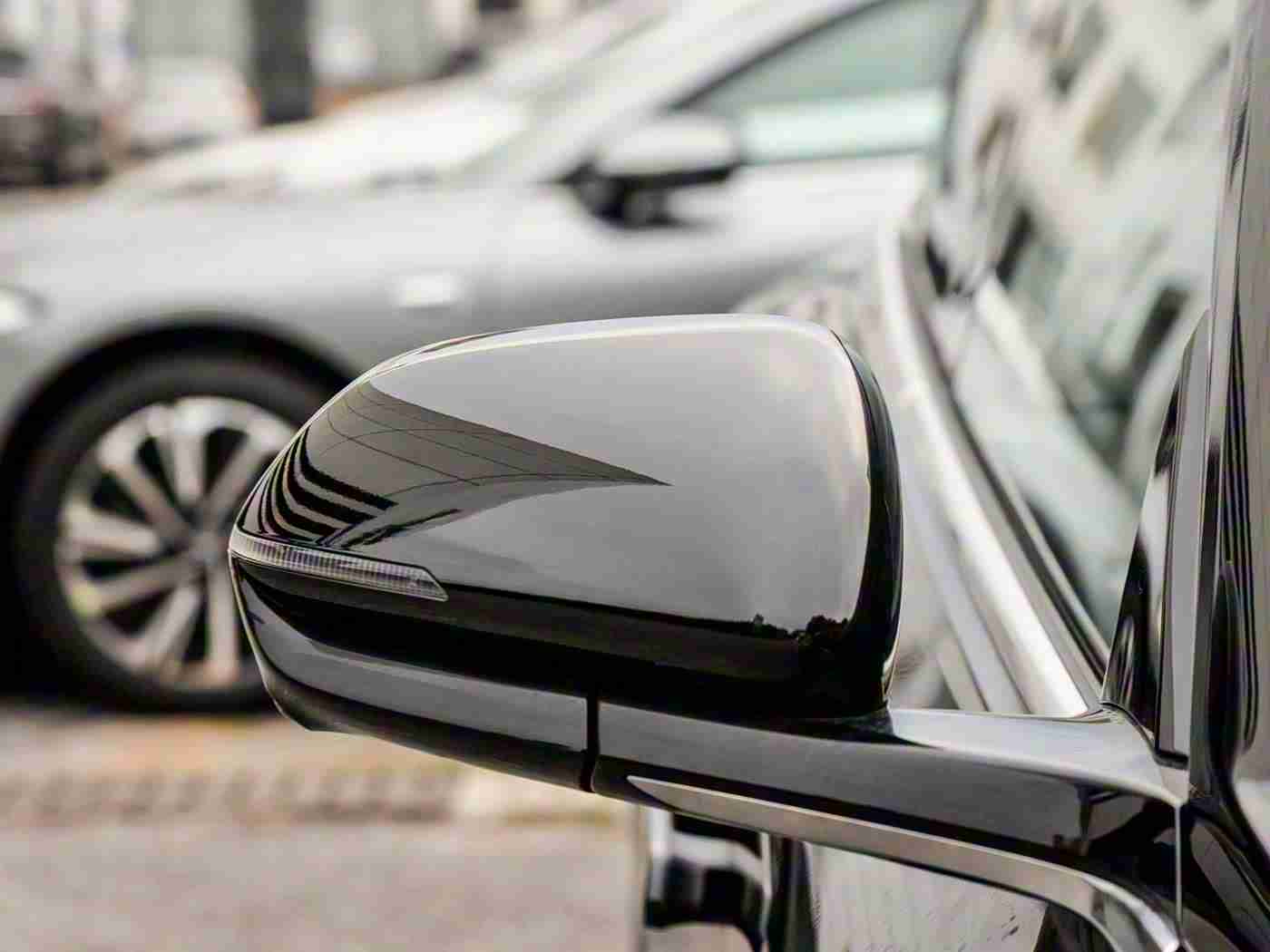 黄色软件华为下载,智驾未来，华为引领汽车新篇章-1