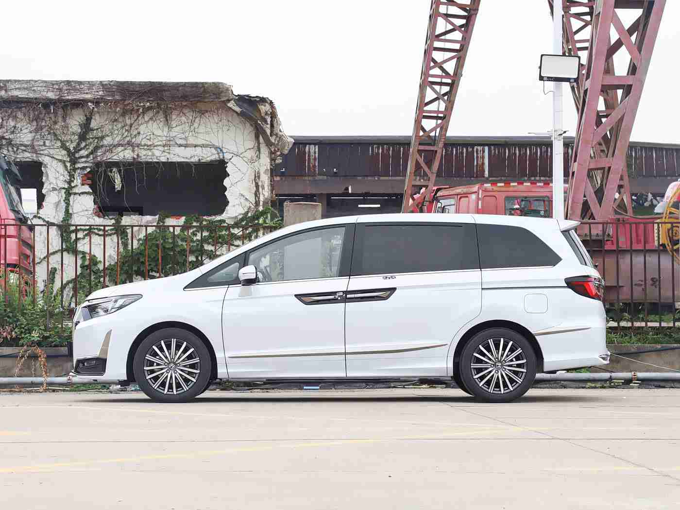 里番ACG 里番本子,动漫风潮席卷汽车界:独特“里番ACG”概念车即将上市引关注-4