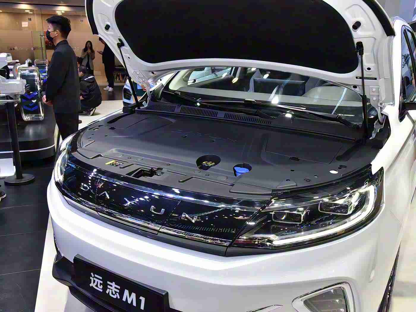 十大黄色软件,“驾驶安全护航，智慧车载防隐患之旅”-4