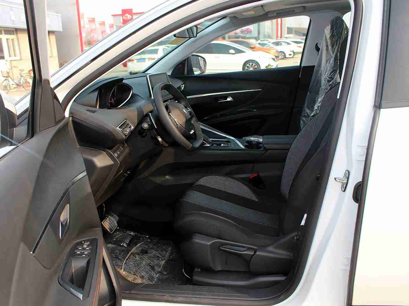 男生和女生一起差差差软件,智能互动，共驾新风尚，科技护航，畅行未来-3