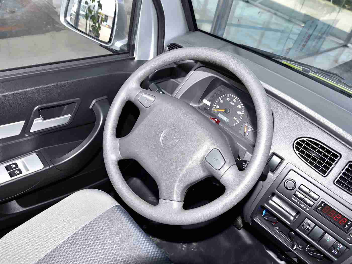 打扑克的剧烈运动,时尚扑克风，驾驭激情新境界-1