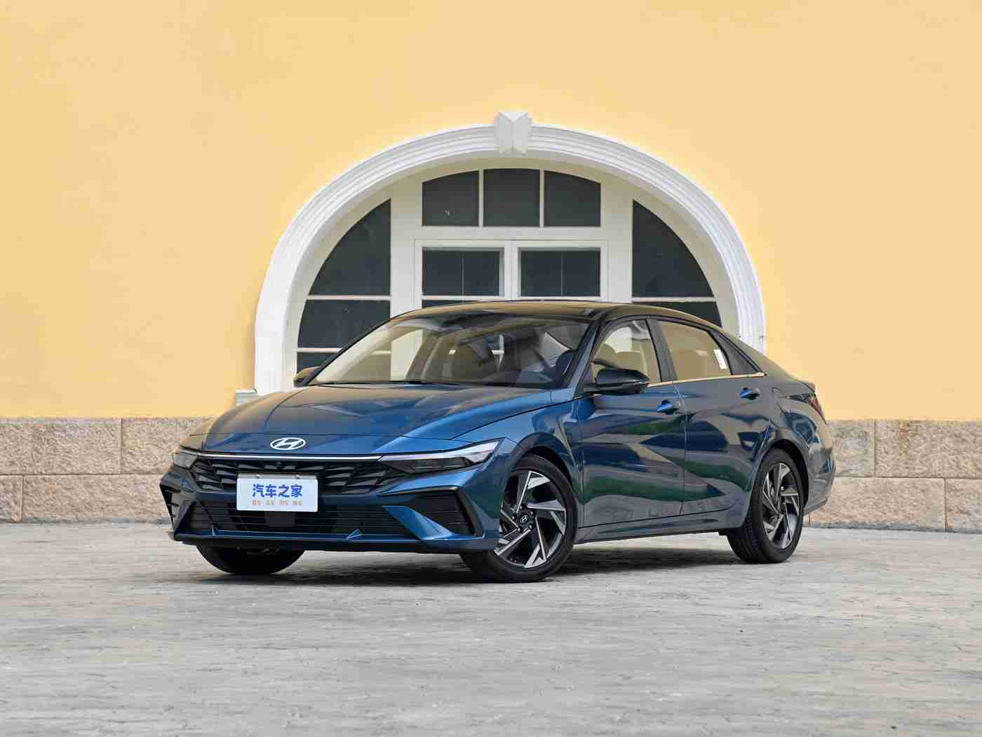 成人Tv,科技领航，环保先锋：创新车型引领汽车市场新潮流-1