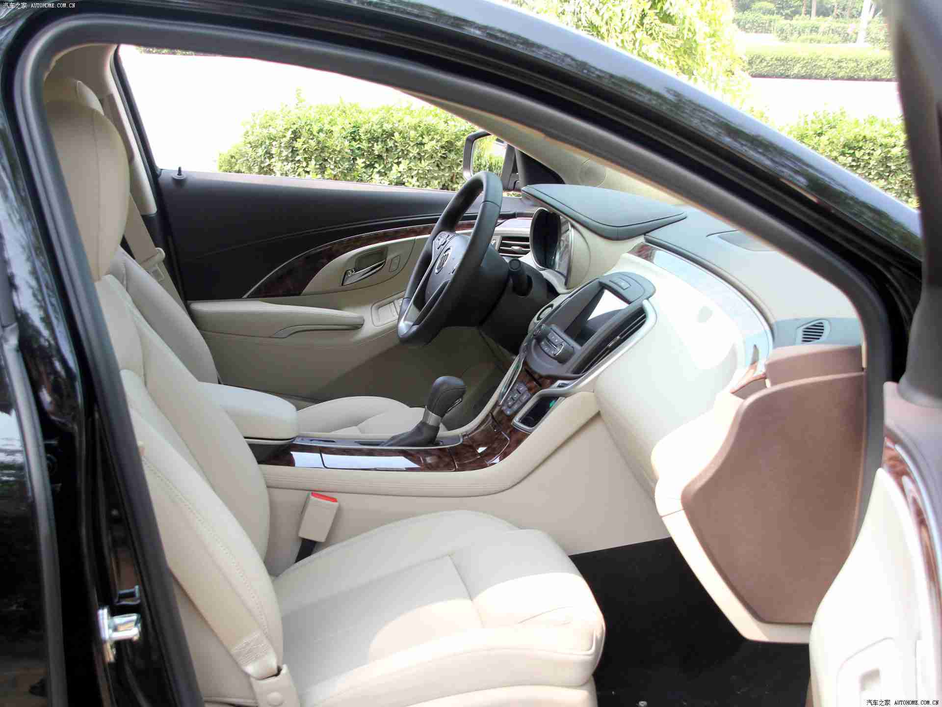 亚州一区二区,汽车巨头抢滩东南亚：创新产品与营销策略共筑市场新格局-2